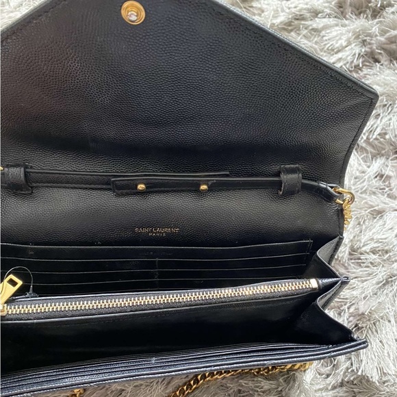 YSL CASSANDRE MATELASSÉ CHAIN WALLET IN GRAIN DE POUDRE EMBOSSED LEATHER - Picture 4 of 5